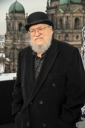 abb: George R. R. Martin beim Fotocalls zum Start von HBO Max A Knight of the Seven Kingdoms der US amerikanischen Fantasyserie mein munus Graden auf der winterlichen Dachterrasse des Humboldt- Forum Berlin am 12.01.2026 Berlin Deutschland