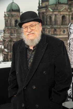 abb: George R. R. Martin beim Fotocalls zum Start von HBO Max A Knight of the Seven Kingdoms der US amerikanischen Fantasyserie mein munus Graden auf der winterlichen Dachterrasse des Humboldt- Forum Berlin am 12.01.2026 Berlin Deutschland