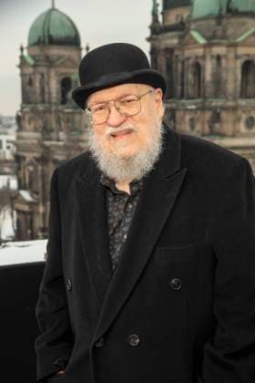 abb: George R. R. Martin beim Fotocalls zum Start von HBO Max A Knight of the Seven Kingdoms der US amerikanischen Fantasyserie mein munus Graden auf der winterlichen Dachterrasse des Humboldt- Forum Berlin am 12.01.2026 Berlin Deutschland