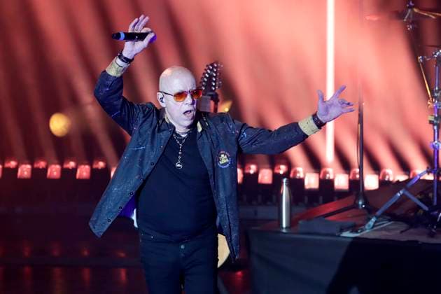 12.01.2026, Toni Krahl, Saenger, im Konzert im Friedrichstadt-Palast Berlin, der ehem. Saenger von CITY, mit neuer Band Toni Krahl und die Kinx vom Prenzlauer Berg, Berlin Deutschland, Germany