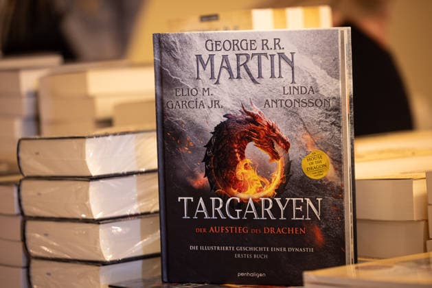 Fanevent A KNIGHT OF THE SEVEN KINGDOMS Gäste Feature Atmosphäre Buch Fanevent Lesung und Q&A Script to Screen von A KNIGHT OF THE SEVEN KINGDOMS im Delphi Kino in Berlin Datum: 12.01.2026 Copyright: xEventpressxFuhrx