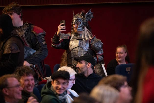 Fanevent A KNIGHT OF THE SEVEN KINGDOMS Cosplay Kostüm Gäste Feature Atmosphäre Fanevent Lesung und Q&A Script to Screen von A KNIGHT OF THE SEVEN KINGDOMS im Delphi Kino in Berlin Datum: 12.01.2026 Copyright: xEventpressxFuhrx
