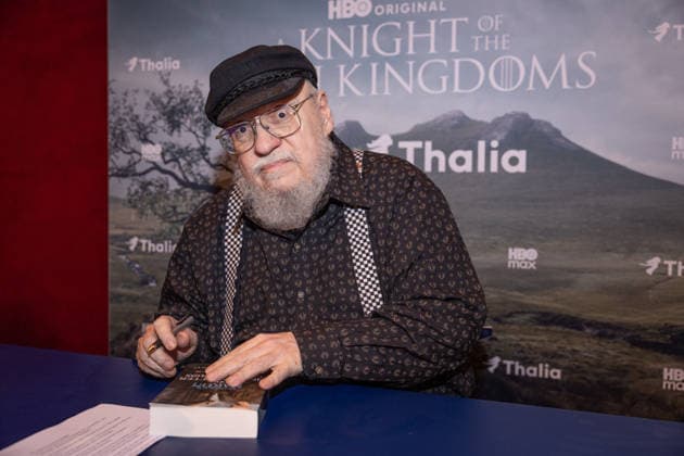 Fanevent A KNIGHT OF THE SEVEN KINGDOMS George R.R. Martin (Writer Executive Producer) gibt Autogramme an Fans Fanevent Lesung und Q&A Script to Screen von A KNIGHT OF THE SEVEN KINGDOMS im Delphi Kino in Berlin Datum: 12.01.2026 Copyright: xEventpressxFuhrx