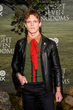 abb: Finn Bennett auf dem schwarzen Teppich bei der Kinostart der Weltpremiere von HBO Max A Knight of the Seven Kingdoms der US amerikanischen Fantasyserie im Zoo Palaast am 13.01.2025 in Berlin Berlin Deutschland