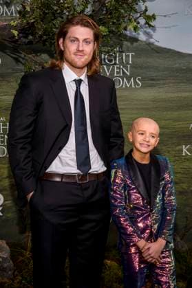 abb: Peter Claffey und Dexter Sol Ansell auf dem schwarzen Teppich bei der Kinostart der Weltpremiere von HBO Max A Knight of the Seven Kingdoms der US amerikanischen Fantasyserie im Zoo Palaast am 13.01.2025 in Berlin Berlin Deutschland