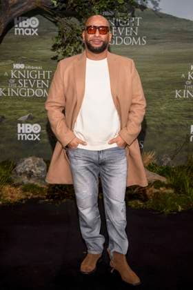 abb: Veysel zu Gast auf dem schwarzen Teppich bei der Kinostart der Weltpremiere von HBO Max A Knight of the Seven Kingdoms der US amerikanischen Fantasyserie im Zoo Palaast am 13.01.2025 in Berlin Berlin Deutschland