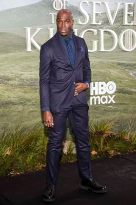 abb: Steve Toussaint zu Gast auf dem schwarzen Teppich bei der Kinostart der Weltpremiere von HBO Max A Knight of the Seven Kingdoms der US amerikanischen Fantasyserie im Zoo Palaast am 13.01.2025 in Berlin Berlin Deutschland