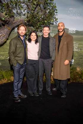 abb: Andreas Pietschmann, Jasmin Tabatabai, Oliver Berben und Malick Bauer zu Gast auf dem schwarzen Teppich bei der Kinostart der Weltpremiere von HBO Max A Knight of the Seven Kingdoms der US amerikanischen Fantasyserie im Zoo Palaast am 13.01.2025 in Berlin Berlin Deutschland