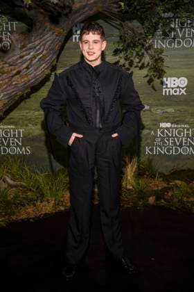abb: Shaun Thomas zu Gast auf dem schwarzen Teppich bei der Kinostart der Weltpremiere von HBO Max A Knight of the Seven Kingdoms der US amerikanischen Fantasyserie im Zoo Palaast am 13.01.2025 in Berlin Berlin Deutschland