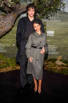 abb: Armando Rivera (Ehemann) Myha™la Myhala Herrold zu Gast auf dem schwarzen Teppich bei der Kinostart der Weltpremiere von HBO Max A Knight of the Seven Kingdoms der US amerikanischen Fantasyserie im Zoo Palaast am 13.01.2025 in Berlin Berlin Deutschland