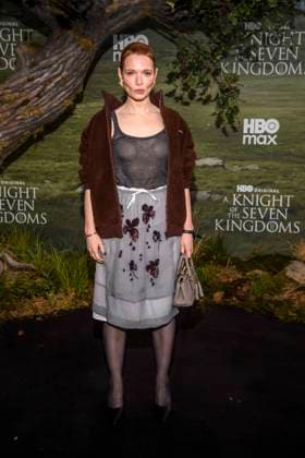 abb: Karoline Herfurth zu Gast auf dem schwarzen Teppich bei der Kinostart der Weltpremiere von HBO Max A Knight of the Seven Kingdoms der US amerikanischen Fantasyserie im Zoo Palaast am 13.01.2025 in Berlin Berlin Deutschland