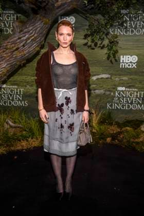 abb: Karoline Herfurth zu Gast auf dem schwarzen Teppich bei der Kinostart der Weltpremiere von HBO Max A Knight of the Seven Kingdoms der US amerikanischen Fantasyserie im Zoo Palaast am 13.01.2025 in Berlin Berlin Deutschland