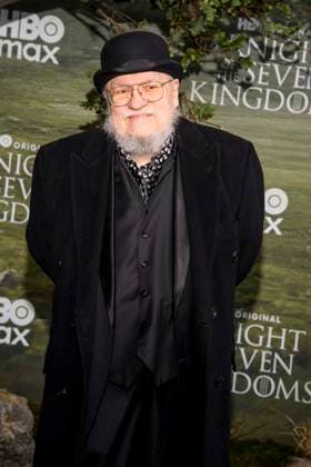 abb: George R. R. Martin zu Gast auf dem schwarzen Teppich bei der Kinostart der Weltpremiere von HBO Max A Knight of the Seven Kingdoms der US amerikanischen Fantasyserie im Zoo Palaast am 13.01.2025 in Berlin Berlin Deutschland