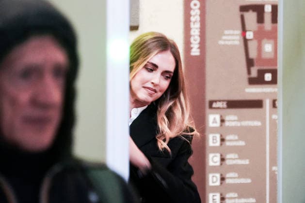 MILAN - Chiara Ferragni arrives at the Milan courthouse for the sentencing in her Pandoro and Easter egg fraud trial. January 14th  Copyright: xEmanuelexRobertoxDexCarlix xipa-agency.netx xEmadecax IPA_Agency_IPA70046941