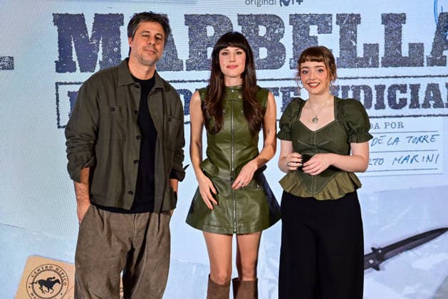 January 14, 2026, Madrid, Madrid, SPAIN: Photocall with actors Natalia de Molina, Hugo Silva, and Manuela Calle; creator and director Dani de la Torre; journalists Arturo Lezcano and Nacho Carretero, whose original idea inspired the series; and executive producers Fran AraoÂºjo (Movistar Plus+) and Pepe Ripoll Madrid SPAIN - ZUMAz108 20260114_znp_z108_023 Copyright: xRichardxZubelzux