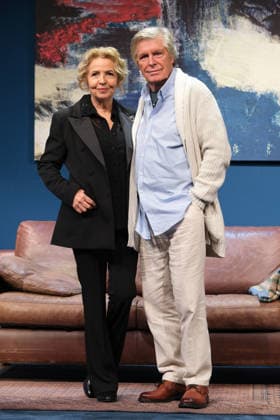 Sie kennen sich seit mehr als 40 Jahren und stehen jetzt zum ersten Mal gemeinsam auf der Theaterbühne: Michaela May und Sigmar Solbach sind in Hamburg im Theaterstück Der Abschiedsbrief in der Komödie Winterhuder Fährhaus zu sehen. Im Oktober wird Sigmar Solbach 80 Jahre alt, im kommenden Jahr soll es mit dieser Komödie auf Tournee gehen, Fotoprobe am 14.1.2026 in Hamburg