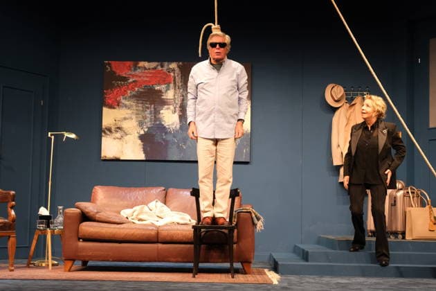 Sie kennen sich seit mehr als 40 Jahren und stehen jetzt zum ersten Mal gemeinsam auf der Theaterbühne: Michaela May und Sigmar Solbach sind in Hamburg im Theaterstück Der Abschiedsbrief in der Komödie Winterhuder Fährhaus zu sehen. Im Oktober wird Sigmar Solbach 80 Jahre alt, im kommenden Jahr soll es mit dieser Komödie auf Tournee gehen, Fotoprobe am 14.1.2026 in Hamburg