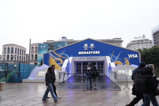 Milan, Megastore in Piazza Duomo for the Milan Cortina 2026 Winter Olympics and Paralympics, with the sale of gadgets and clothing and advertising - Milan Cortina 2026 Winter Olympic Games  Copyright: xDuilioxPiaggesix xipa-agency.netx xDuilioxPiaggesix IPA_Agency_IPA70053779