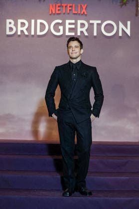 Luke Thompson at the photocall for the Paris World Premiere of Bridgerton Season 4 Netflix at the Palais Brongniart in Paris, France, on January 14, 2026 Cyril Moreau Bestimage Netflix Bridgerton Season 4 Paris World Premiere at Palais Brongniart, in Paris, France, on January 14, 2026 Paris France  Copyright: xCYRILxMOREAUx xBESTIMAGExCYRILxMOREAUx xBESTIMAGEx