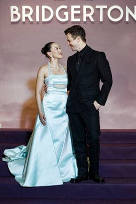Yerin Ha et Luke Thompson au photocall de lavant première mondiale parisienne de la saison 4 Netflix de Bridgerton au Palais Brongniart à Paris, France, le 14 janvier 2026 Cyril Moreau Bestimage Netflix Bridgerton Season 4 Paris World Premiere at Palais Brongniart, in Paris, France, on January 14, 2026 Paris France  Copyright: xCYRILxMOREAUx xBESTIMAGExCYRILxMOREAUx xBESTIMAGEx