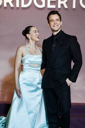 Yerin Ha et Luke Thompson au photocall de lavant première mondiale parisienne de la saison 4 Netflix de Bridgerton au Palais Brongniart à Paris, France, le 14 janvier 2026 Cyril Moreau Bestimage Netflix Bridgerton Season 4 Paris World Premiere at Palais Brongniart, in Paris, France, on January 14, 2026 Paris France  Copyright: xCYRILxMOREAUx xBESTIMAGExCYRILxMOREAUx xBESTIMAGEx