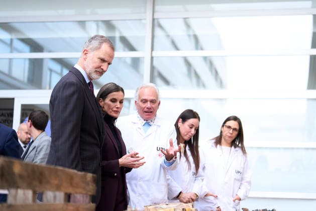 14-01-2026 University Queen Letizia and King Felipe visited the Save the UPV photos and recoved the memories project at the faculty if Fine Arts at the Polytechnic university of Valencia. No Spain Â  Copyright: xPPEx