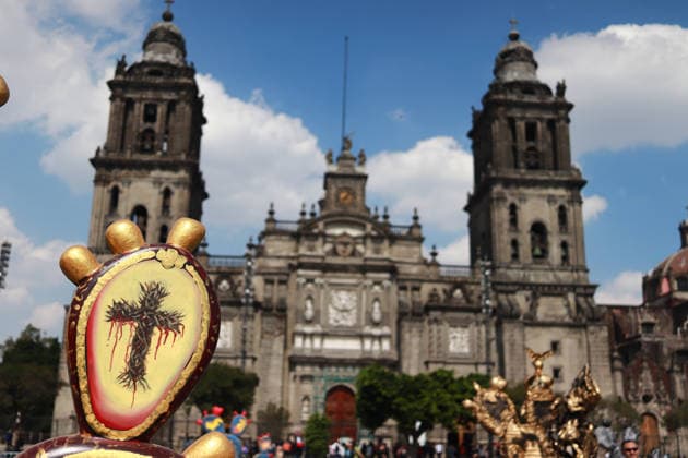 Exhibition Nopalera en el CorazoÂ³n (Cactus in the Heart), consisting of around 200 monumental sculptures in the shape of cacti, by Mexican artists and collectives under a theme that highlights Mexican history, culture, and nature at Main square Zocalo. on January 14, 2026 in Mexico City, Mexico. Mexico City Mexico - ZUMAe321 20260114_zia_e321_016 Copyright: xCarlosxSantiagox