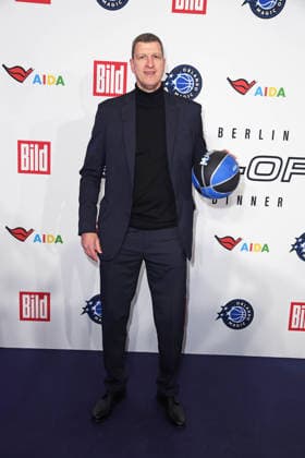 Patrick Femerling bei der Ankunft zum NBA TIP-OFF-DINNER im Axel Springer Hochhaus in Berlin am 14.01.2026