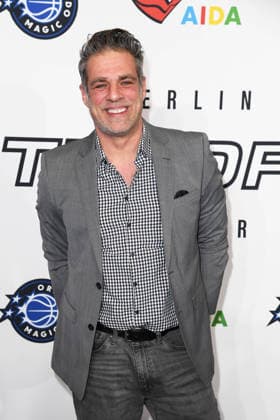 Carsten Spengemann bei der Ankunft zum NBA TIP-OFF-DINNER im Axel Springer Hochhaus in Berlin am 14.01.2026