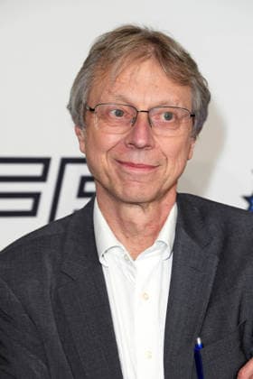 Walter M. Straten bei der Ankunft zum NBA TIP-OFF-DINNER im Axel Springer Hochhaus in Berlin am 14.01.2026