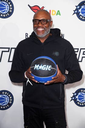 Nick Anderson (NBA legend) bei der Ankunft zum NBA TIP-OFF-DINNER im Axel Springer Hochhaus in Berlin am 14.01.2026