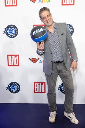 NBA Tip-Off Dinner Axel Springer Carsten Spengemann Tip - off Dinner Der Axel Springer Verlag lädt anläßlich des NBA Spiels am 15.01. zu einem Dinner ins Verlagshaus in Berlin Copyright: xEventpressxFuhrx