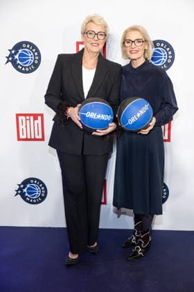 NBA Tip-Off Dinner Axel Springer BILD-Chefredakteurin Marion Horn und Tanja May - Deutsche Boulevard-Journalistin. Sie war stellvertretende Chefredakteurin der Zeitschrift Bunte und ist seit 1. Oktober 2021 Unterhaltungschefin und stellvertretende Chefredakteurin von Bild Tip - off Dinner Der Axel Springer Verlag lädt anläßlich des NBA Spiels am 15.01. zu einem Dinner ins Verlagshaus in Berlin Copyright: xEventpressxFuhrx