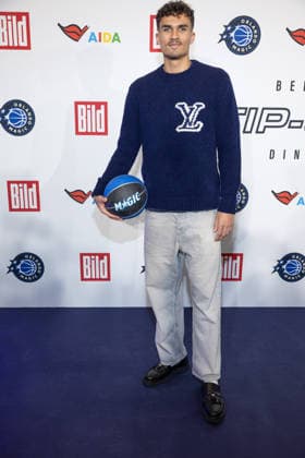 NBA Tip-Off Dinner Axel Springer Tristan da Silva Tip - off Dinner Der Axel Springer Verlag lädt anläßlich des NBA Spiels am 15.01. zu einem Dinner ins Verlagshaus in Berlin Copyright: xEventpressxFuhrx