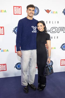 NBA Tip-Off Dinner Axel Springer Tristan da Silva und Freundin Gabrielle Wright Tip - off Dinner Der Axel Springer Verlag lädt anläßlich des NBA Spiels am 15.01. zu einem Dinner ins Verlagshaus in Berlin Copyright: xEventpressxFuhrx