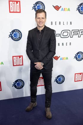 NBA Tip-Off Dinner Axel Springer Oliver Bierhoff Tip - off Dinner Der Axel Springer Verlag lädt anläßlich des NBA Spiels am 15.01. zu einem Dinner ins Verlagshaus in Berlin Copyright: xEventpressxFuhrx