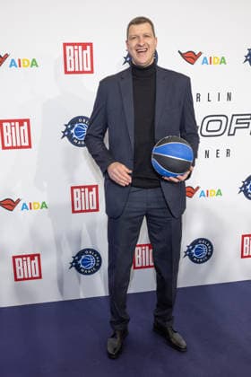 NBA Tip-Off Dinner Axel Springer Patrick Femerling Tip - off Dinner Der Axel Springer Verlag lädt anläßlich des NBA Spiels am 15.01. zu einem Dinner ins Verlagshaus in Berlin Copyright: xEventpressxFuhrx