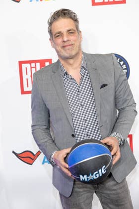 NBA Tip-Off Dinner Axel Springer Carsten Spengemann Tip - off Dinner Der Axel Springer Verlag lädt anläßlich des NBA Spiels am 15.01. zu einem Dinner ins Verlagshaus in Berlin Copyright: xEventpressxFuhrx
