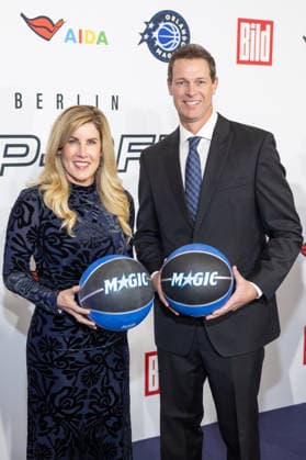 NBA Tip-Off Dinner Axel Springer Heather Hoytink US-amerikanische Managerin, die seit Januar 2026 als Senior Vice President (SVP) und Chief Commercial Officer für den Bereich US Away From Home Beverages bei PepsiCo Und Begleitung Tip - off Dinner Der Axel Springer Verlag lädt anläßlich des NBA Spiels am 15.01. zu einem Dinner ins Verlagshaus in Berlin Copyright: xEventpressxFuhrx