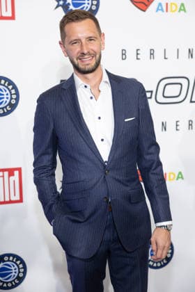 NBA Tip-Off Dinner Axel Springer Ryan DeVos Member DeVos Family s Orlando Magic Leadership Council Ryan DeVos Tip - off Dinner Der Axel Springer Verlag lädt anläßlich des NBA Spiels am 15.01. zu einem Dinner ins Verlagshaus in Berlin Copyright: xEventpressxFuhrx
