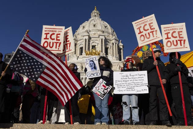 Hundreds of St. Paul students protest ICE in Minnesota MINNEAPOLIS, MINNESOTA, U.S. — JANUARY 14: Hundreds of students and allies gather in front of the Minnesota State Capitol to protest the ongoing Immigration Enforcement Operations in Minnesota and to denounce the killing of Renee Good, who was fatally shot by an ICE officer last week, St. Paul, Minnesota, U.S., January 14, 2026. Mostafa Bassim Anadolu Minnesota United States. Editorial use only. Please get in touch for any other usage.  Copyright: x2026xAnadoluxMostafaxBassimx