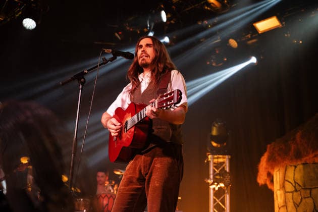 Carlos Ares Performs INVERFEST The singer Carlos Ares performs during her performance festival INVERFEST at the Circo Price on January 14, 2026, in Madrid, Spain Madrid Spain Copyright: xAtilanoxGarciax xSOPAxImagesx photos02218
