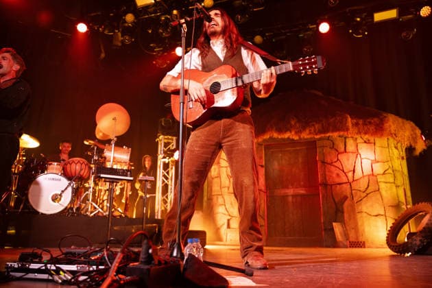 Carlos Ares Performs INVERFEST The singer Carlos Ares performs during her performance festival INVERFEST at the Circo Price on January 14, 2026, in Madrid, Spain Madrid Spain Copyright: xAtilanoxGarciax xSOPAxImagesx photos02222