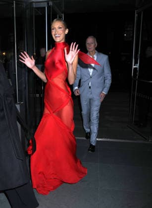 January 14, 2026, New York, Ny, United States: Bella Hadid attends FX s The Beauty Red Carpet Premiere. Held at MoMA The Museum of Modern Art in New York. Zuma Press January 14, 2026. New York United States - ZUMAp281 20260114_zea_p281_012 Copyright: xPhotoxImagexPressx