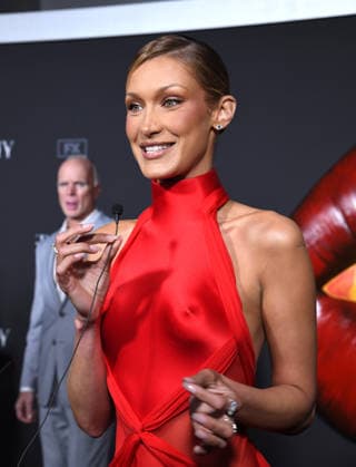 January 14, 2026, New York, Ny, United States: Bella Hadid attends FX s The Beauty Red Carpet Premiere. Held at MoMA The Museum of Modern Art in New York. Zuma Press January 14, 2026. New York United States - ZUMAp281 20260114_zea_p281_023 Copyright: xPhotoxImagexPressx