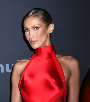 January 14, 2026, New York, Ny, United States: Bella Hadid attends FX s The Beauty Red Carpet Premiere. Held at MoMA The Museum of Modern Art in New York. Zuma Press January 14, 2026. New York United States - ZUMAp281 20260114_zea_p281_041 Copyright: xPhotoxImagexPressx