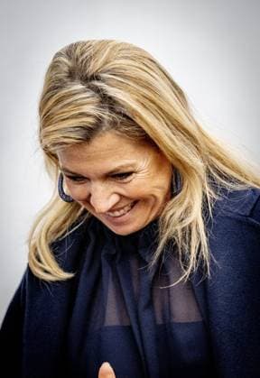 ROTTERDAM - Queen Maxima is paying a working visit to the Jarige Job Foundation in Rotterdam. In the Netherlands, there are children who cannot celebrate their birthdays because they lack the funds at home. The Jarige Job Foundation helps the parents of these children by providing a birthday box with everything they need for a real birthday, both at home and at school. The box contains gifts, streamers, and treats. ROBIN UTRECHT ANP netherlands out - belgium out  Copyright: xx x547562781x originalFilename: 547562781.jpg
