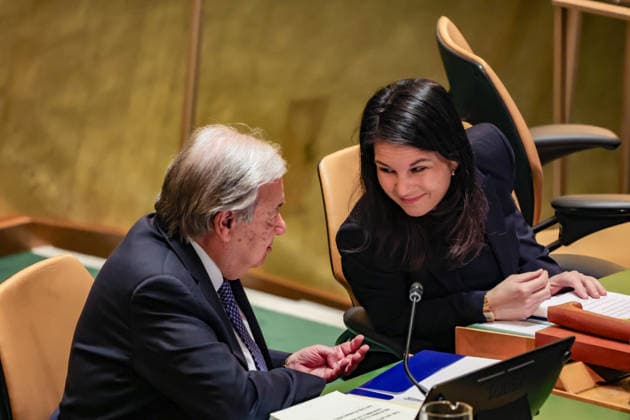 January 15, 2026, New York, New York, USA: ANTONIO GUTERRES, UN Secretary-General and President of GA, ANNALENA BAERBOCK, share a moment before he addresses the General Assembly in his first speech of 2026, marking the final year of his second term and stressing that peace and sustainable development depend on full adherence to the UN Charter. New York USA - ZUMAo116 20260115_znp_o116_005 Copyright: xBiancaxOterox
