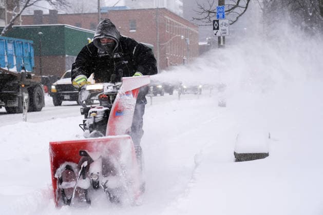Winter storm in Toronto TORONTO, CANADA - JANUARY 15 : A man uses a plough to clear snow during snowstorm in Toronto, Ontario,Canada on January 15, 2026. Mert Alper Dervis Anadolu Ontario Canada. Editorial use only. Please get in touch for any other usage.  Copyright: x2026xAnadoluxMertxAlperxDervisx