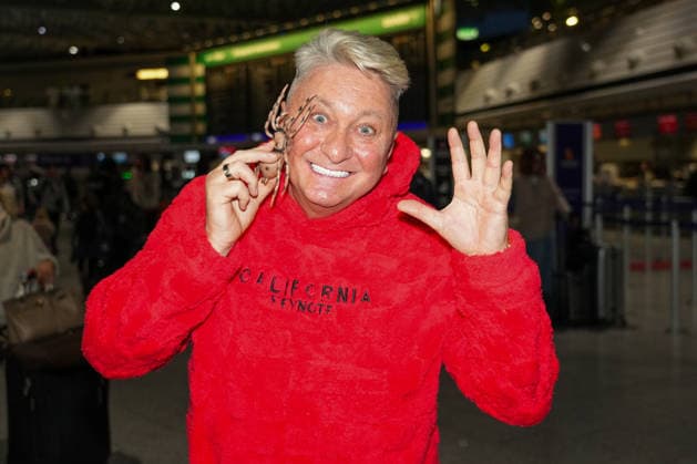 RTL Dschungelcamp - Frankfurt 2026. Hubert Fella bei der Abreise zur RTL-Sendung Ich bin ein Star Holt mich hier raus. Dschungelcamp 2026 am Flughafen Frankfurt. Frankfurt Flughafen Hessen
